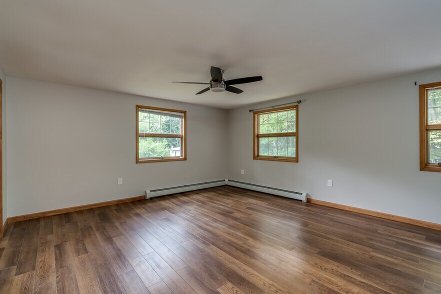 2nd Floor Master - 108 Stafford Dr