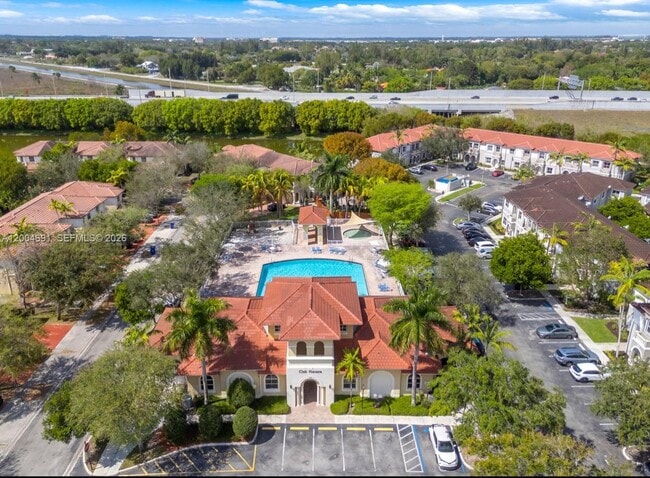 Building Photo - 14055 SW 51st Ln