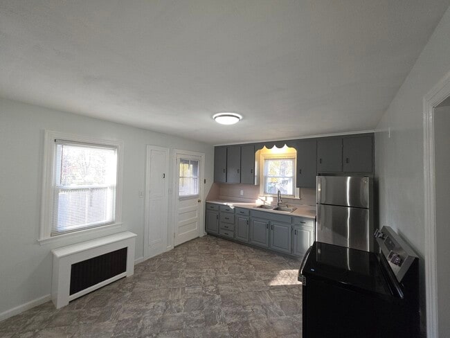 Building Photo - 15 Keller Ave