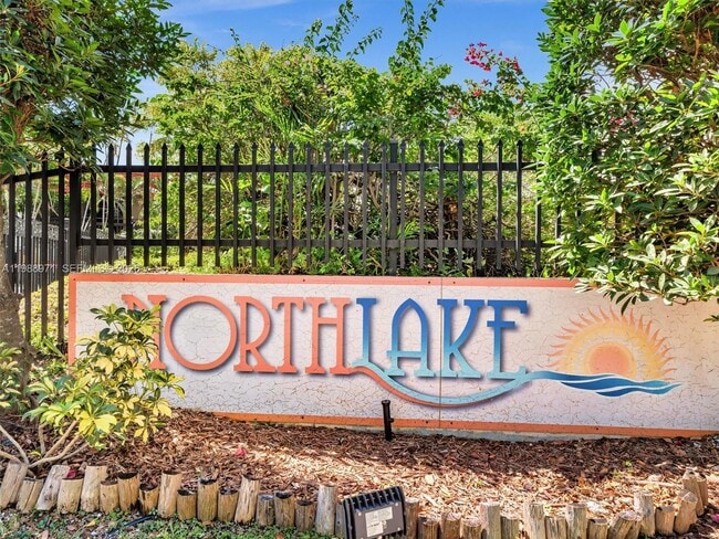 Building Photo - 770 NE 199th St