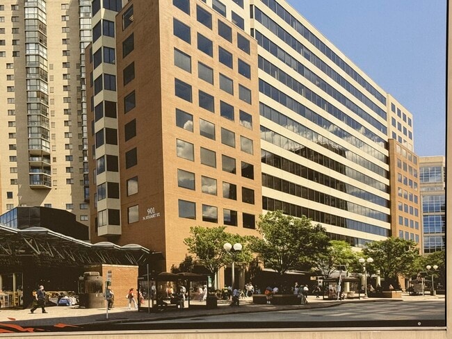 Building Photo - 900 N Stafford St