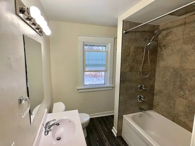 Building Photo - Camburn Corner