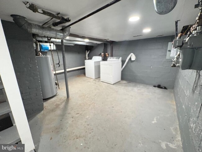 Building Photo - 2713 Hammonds Ferry Rd