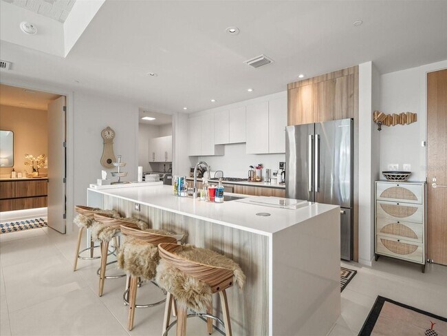 Building Photo - 1020 Sunset Point Rd