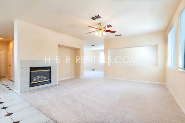 Building Photo - Charming 4 Bed, 2.5 Bath Home in Manteca, ...