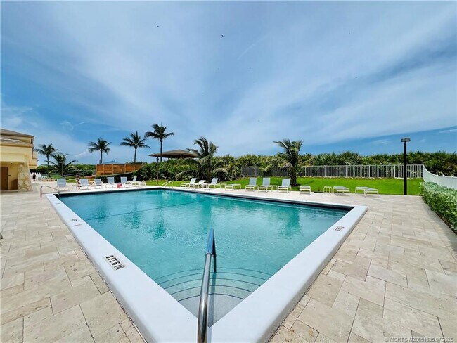 Building Photo - 10680 S Ocean Dr