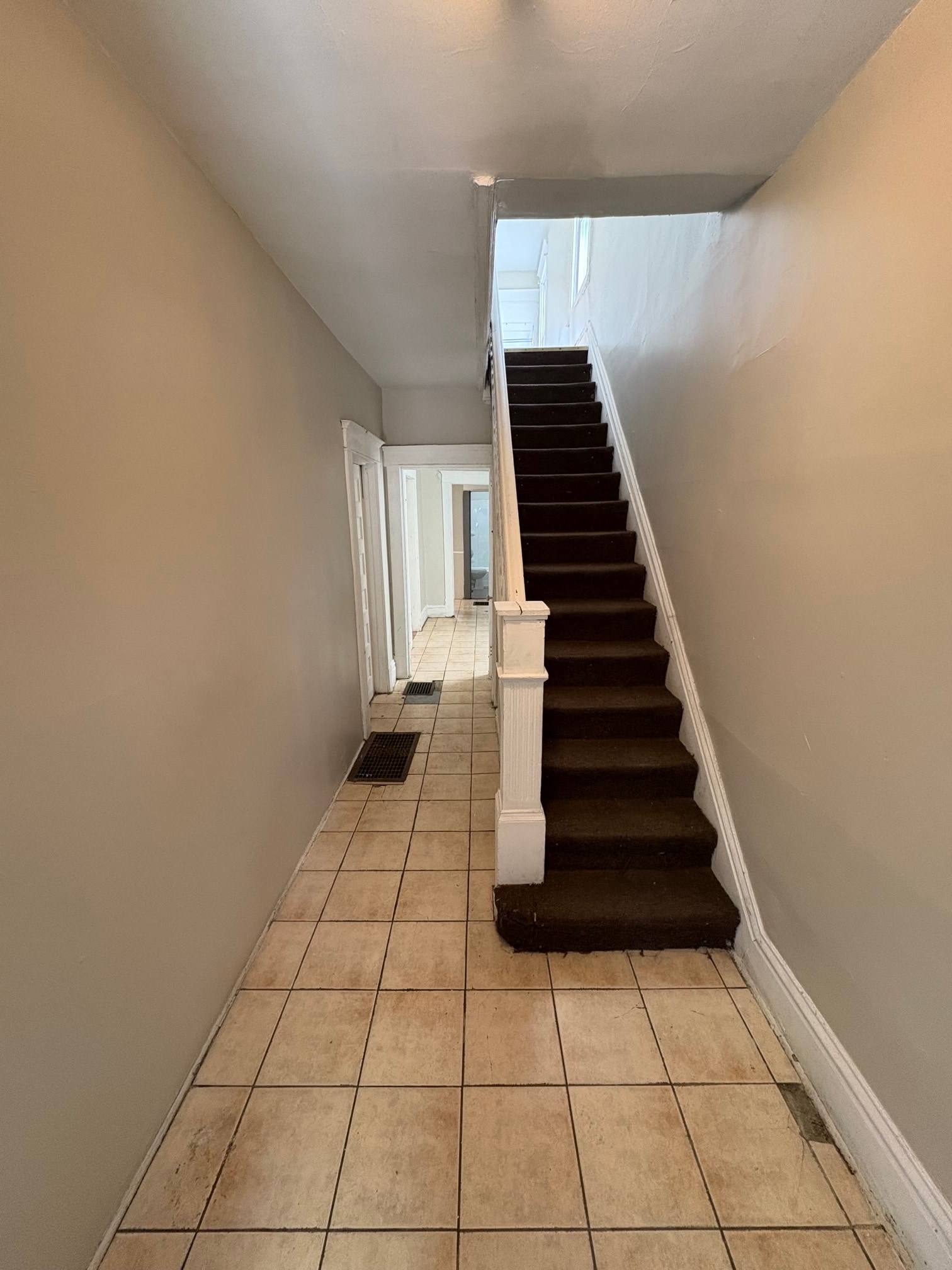 Building Photo - 207 Dunseith St