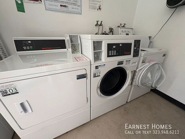 Building Photo - 1745 Camino Palmero St