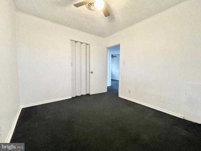 Building Photo - 1424 S Governors Ave