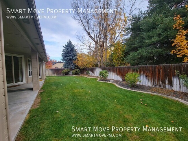 Building Photo - 1096 N Glenabby Pl