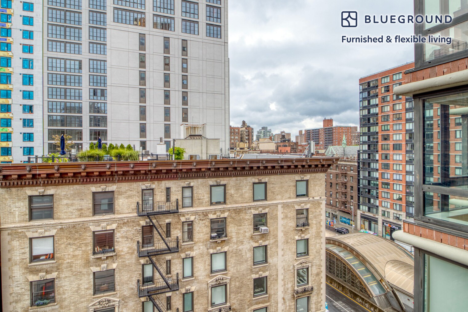 Building Photo - 255 W 94th St