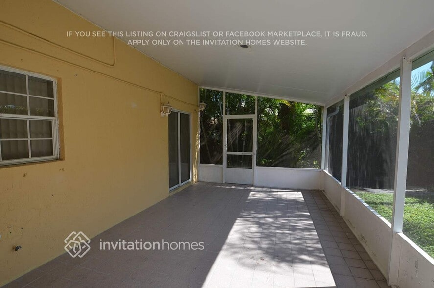 Building Photo - 622 Bedford Way