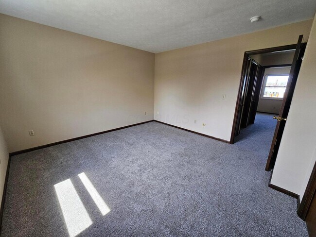Building Photo - 5013 Godown Rd