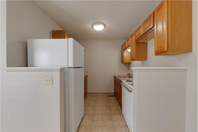 Building Photo - 1916 S Hiram St