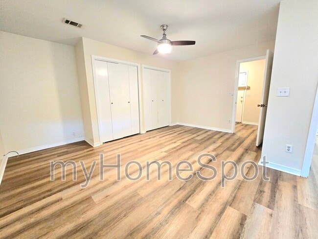 Building Photo - 909 Springbrook Ave