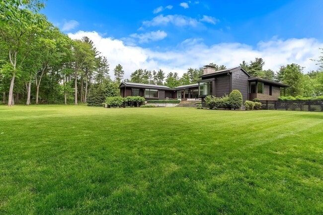 Building Photo - 63 Sylvan Ln