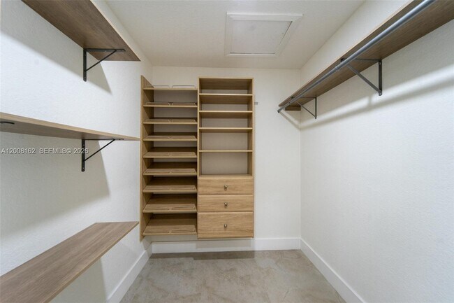 Building Photo - 16782 SW 78th Ct