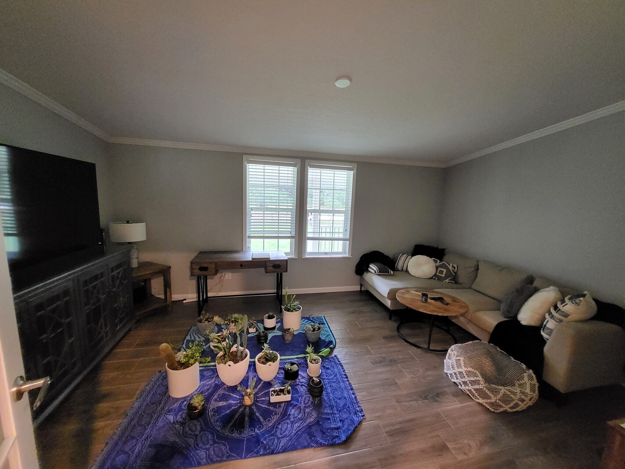 Tenant's private living room - *unfurnished - 3144 Tina Marie Dr