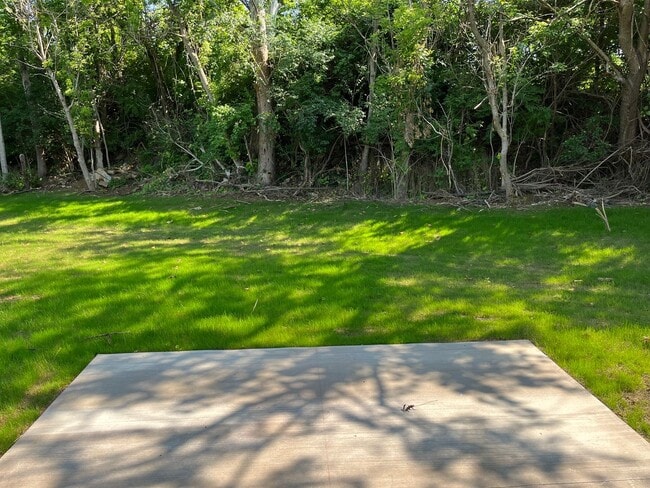 Building Photo - 3 Bedroom, 2 Full Bath- Duplex on Benner Pike Bellefonte