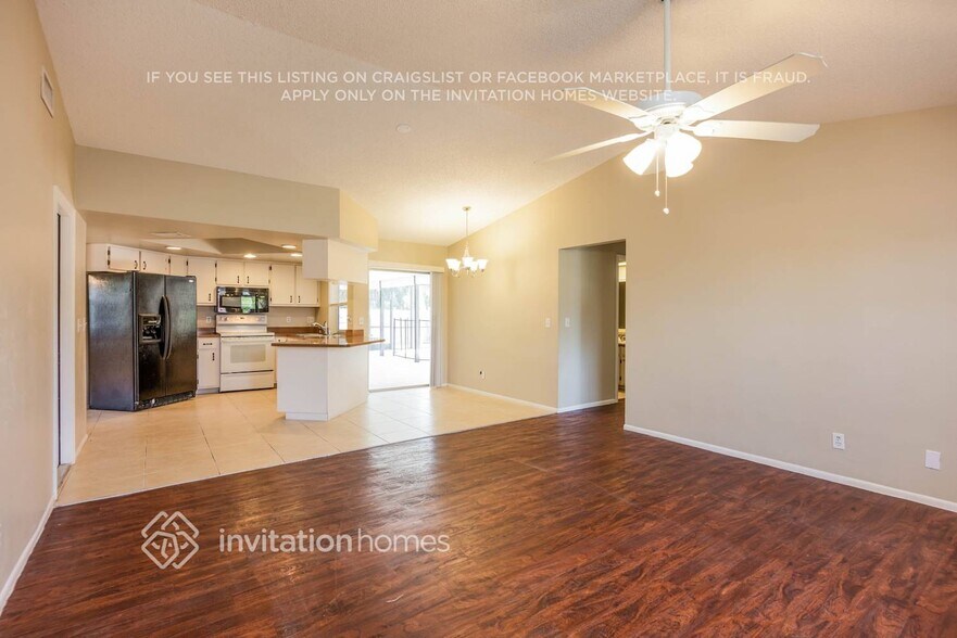 Building Photo - 17502 Brentwood Ct