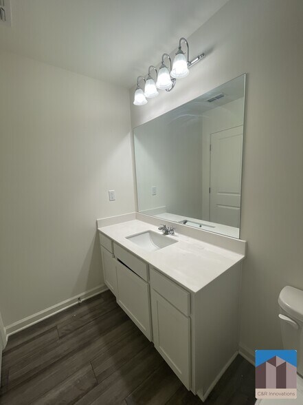 Building Photo - 3529 Condor Ct SW