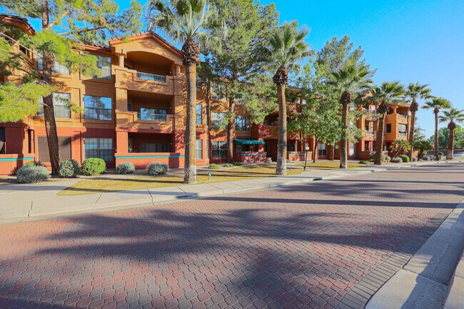 Building Photo - 14950 W Mountain View Blvd