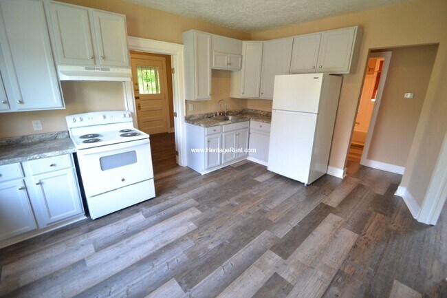 Building Photo - 2738 Shaffer Ave