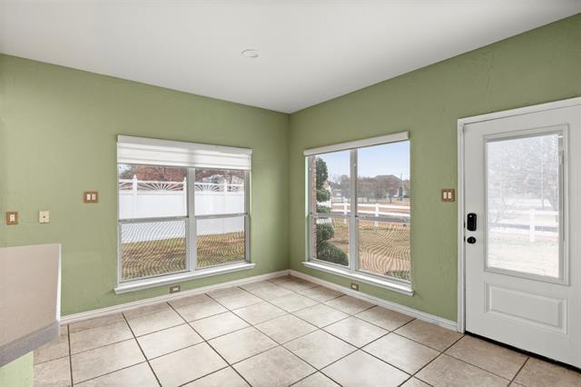 Building Photo - 808 Sabona Dr