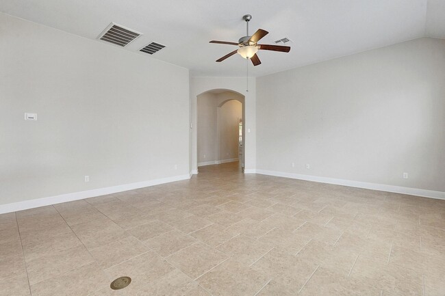 Building Photo - 3215 Honey Peach Way