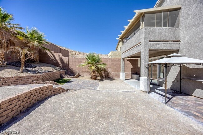 Building Photo - 11223 Dahlia Grove St