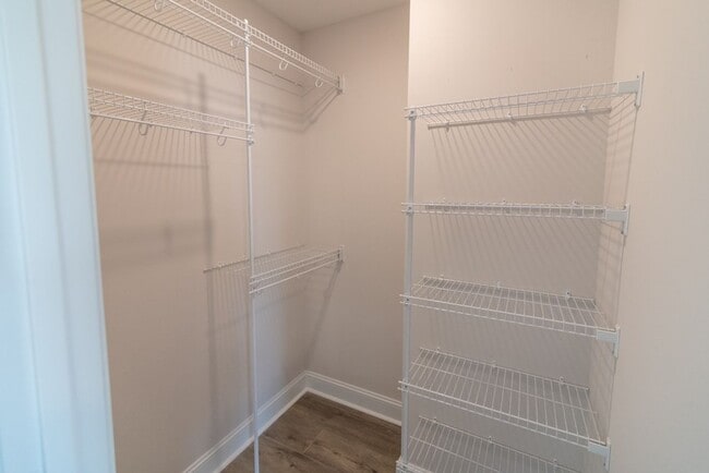 Building Photo - Modern and Luxurious New Construction in Great Location!