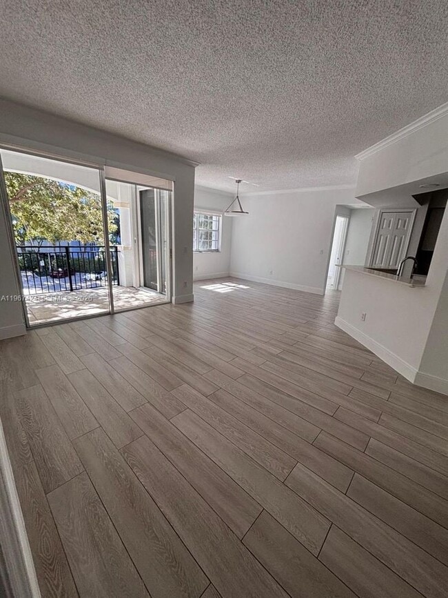 Building Photo - 3255 NE 184th St