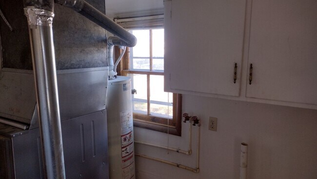 Building Photo - SINGLE FAMILY HOME IN ROSSVILLE