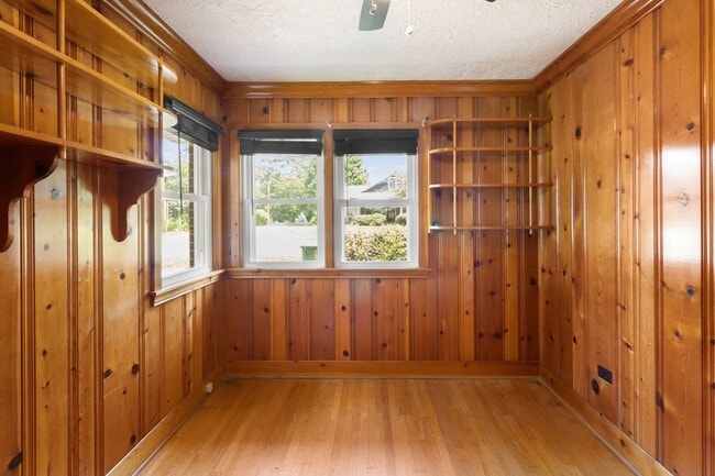 Building Photo - 559 Bailey St