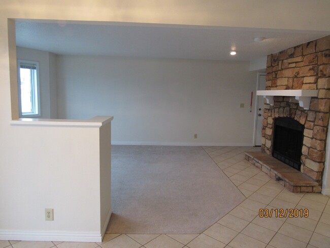 Building Photo - 2 bedroom condo in Osage Beach