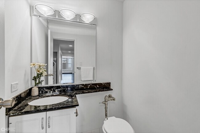 Building Photo - 777 N Michigan Ave