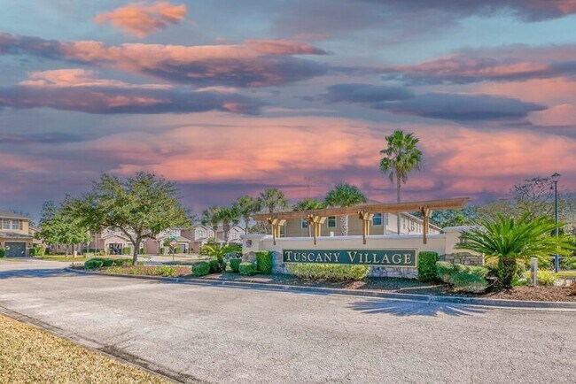 Building Photo - 728 Cabernet Pl