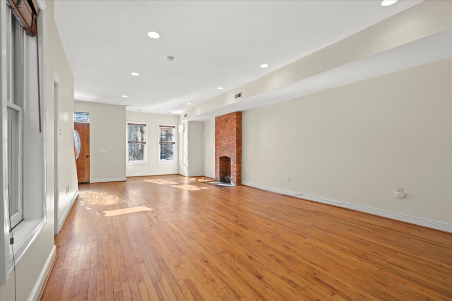 Building Photo - 1254 Florida Ave NE