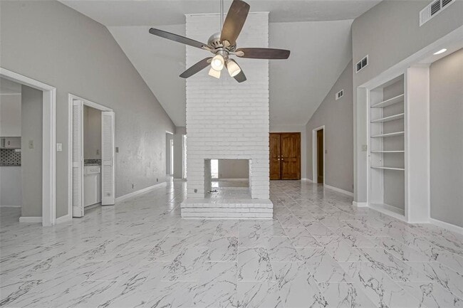 Building Photo - 26414 Maplewood Dr