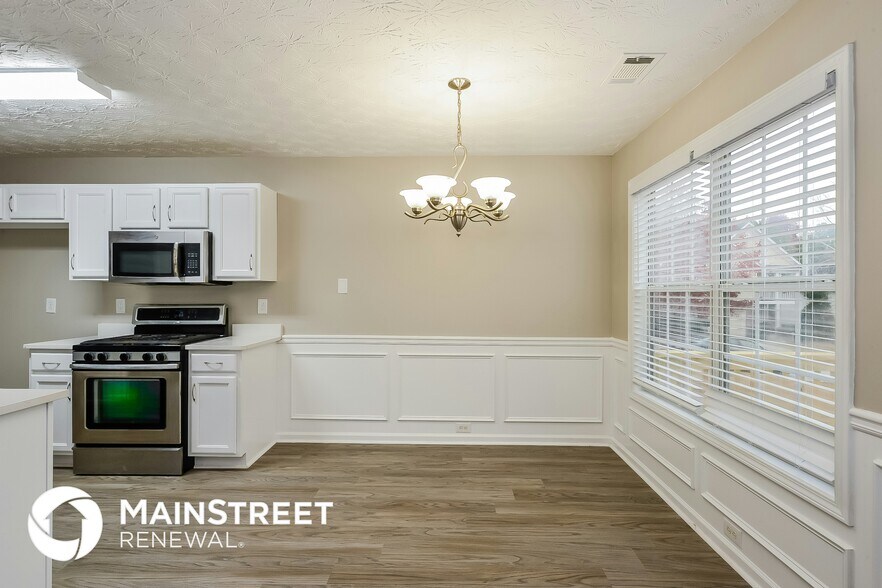 Building Photo - 628 Shadow Lake Dr