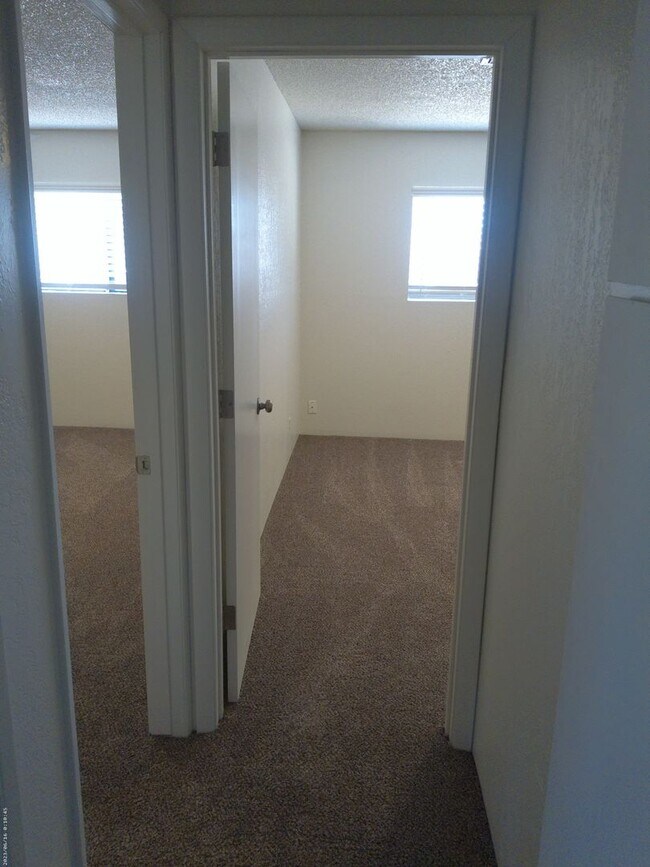 Building Photo - Spacious 3 Bedroom, 3 Bathroom Home with Bonus Room & 2-Car Garage – $1,900/month