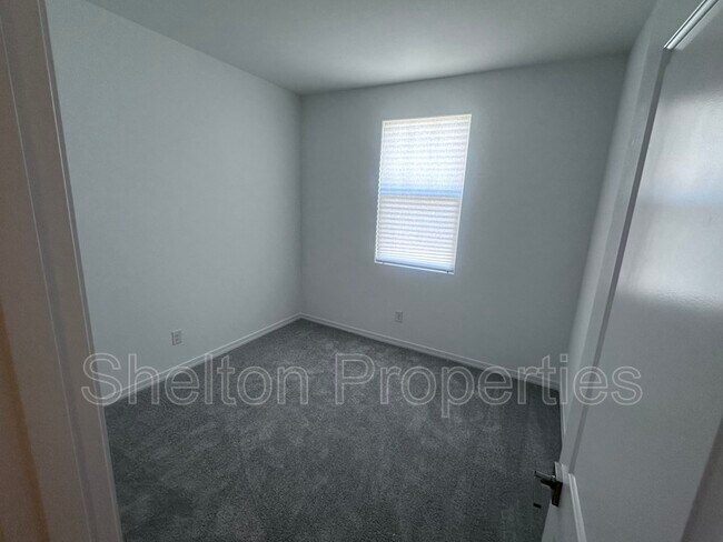 Building Photo - 14360 W Alameda Dr