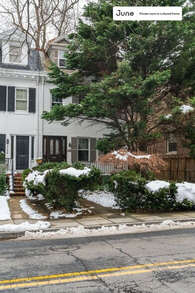 Building Photo - Room in Shared 7 bed/3.5 bath home in Woodley Park