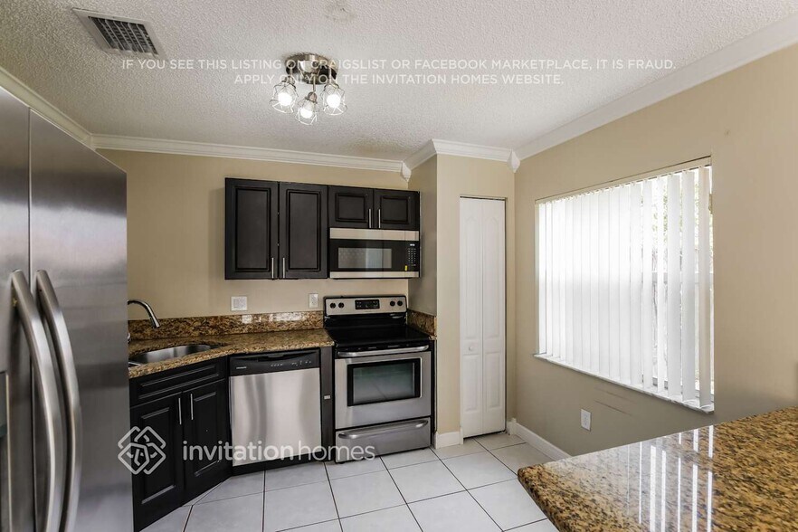 Building Photo - 15310 SW 47th St