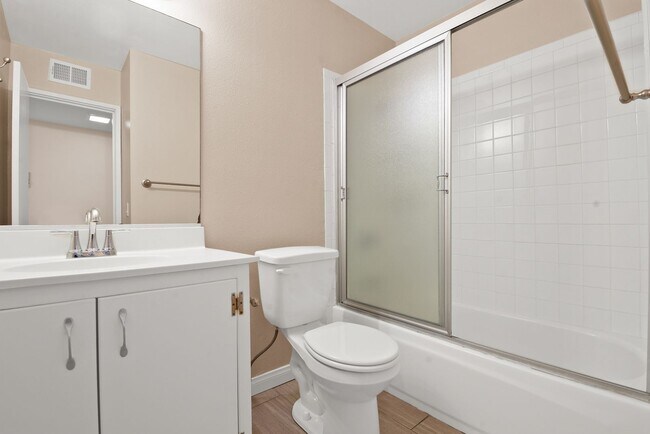 Building Photo - 129 N Cabrillo Ave