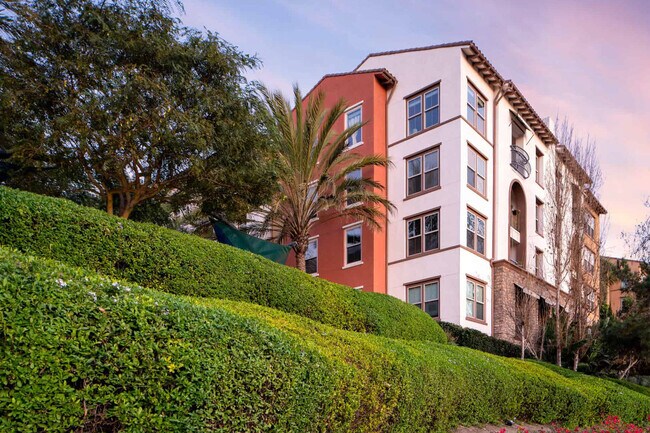 Building Photo - 7225 Crescent Prk W