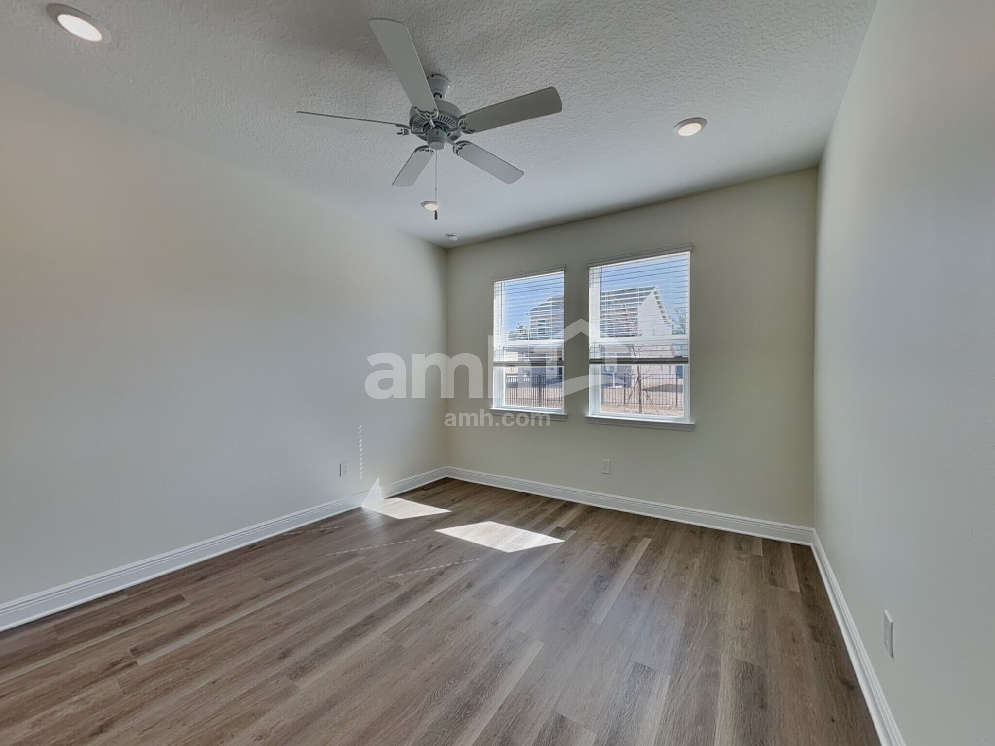 Building Photo - 1533 Blue Nile Pt
