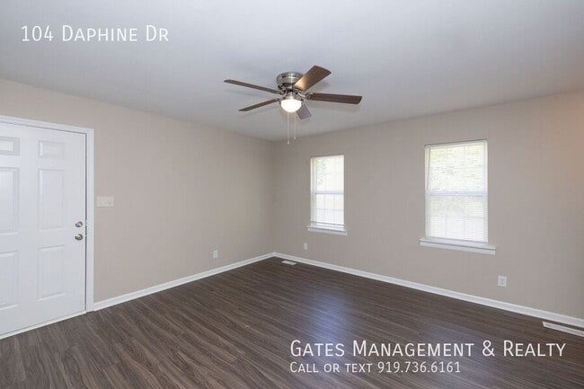 Building Photo - 104 Daphine Dr