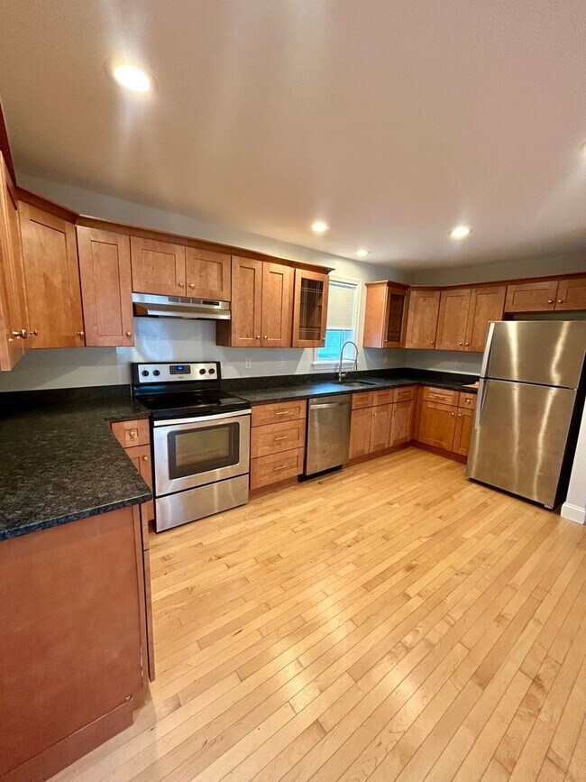 Building Photo - 118 Ashcraft Rd