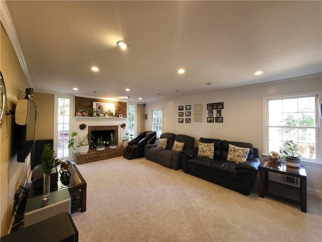 Building Photo - 363 Indian Hills Trail